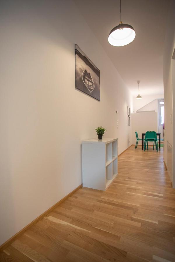 Innsbruck Urban Apartment I No Stairs I 24H Contactless Check-In المظهر الخارجي الصورة